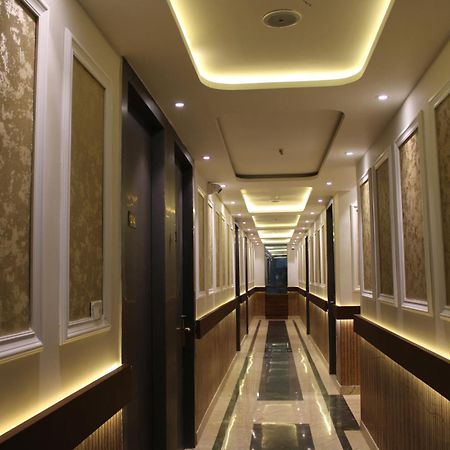 Hotel Gold Stone カーンプル エクステリア 写真
