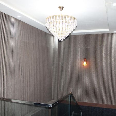 Hotel Gold Stone カーンプル エクステリア 写真